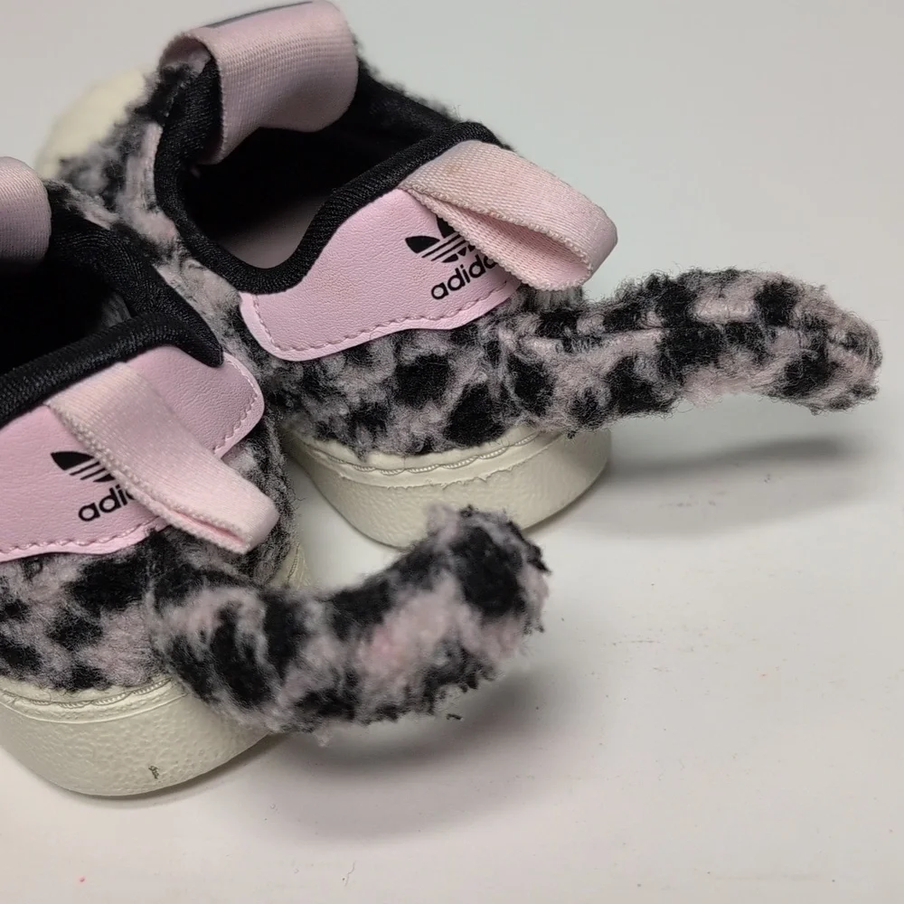 Adidas Kitty Cat Leopard Print slip on Sneakers - Black and Pink toddler size 4